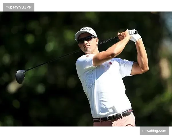 风雨鏖战：记录威士伯锦标赛决赛轮球员在因尼斯布鲁克的挣扎与拼搏